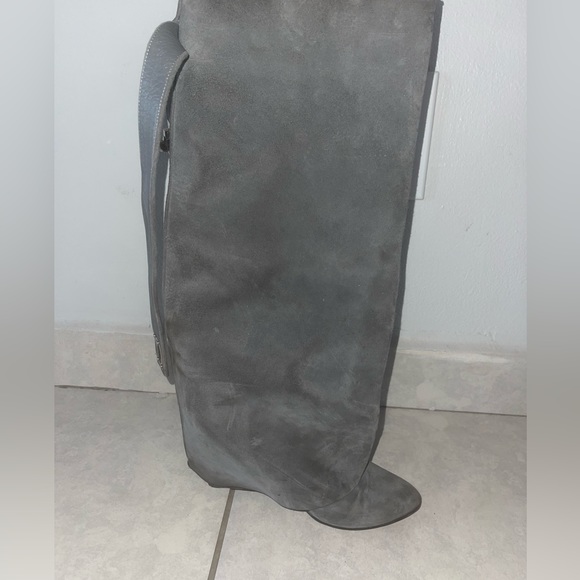 Shark Lock Boot - Picture 8 of 15